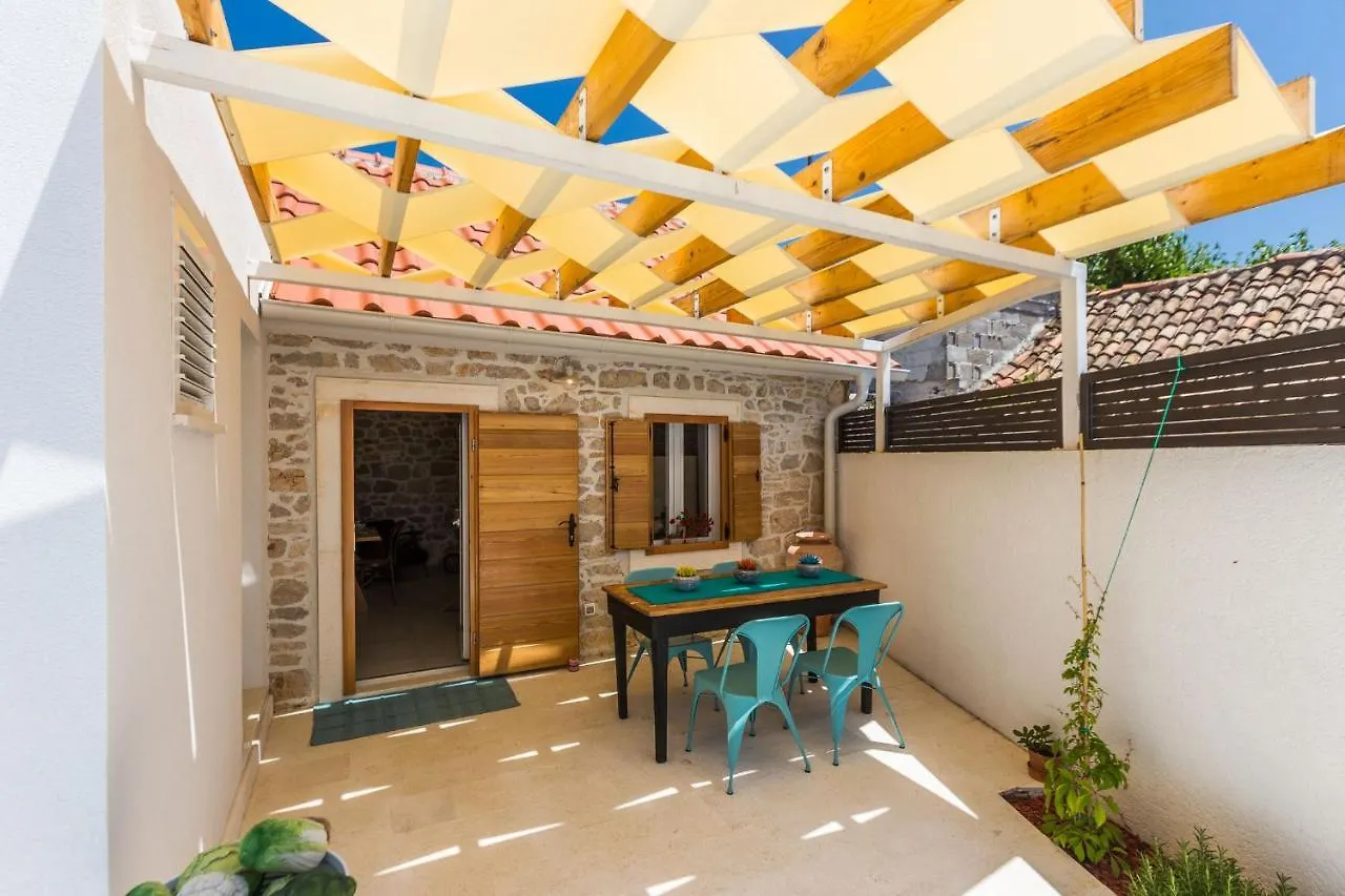 Vila Gallo Galovac  Villa Galovac (Zadar)